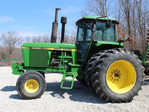 John Deere 4440 Tractor Technical Manual