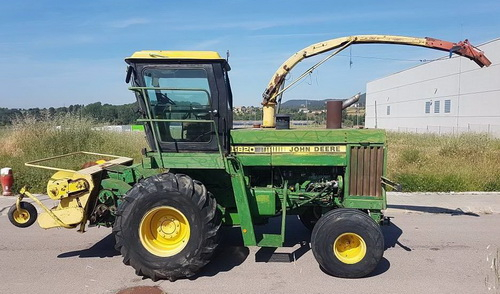 John Deere 5720, 5820 Self-Propelled Forage Harvesters Technical Manual