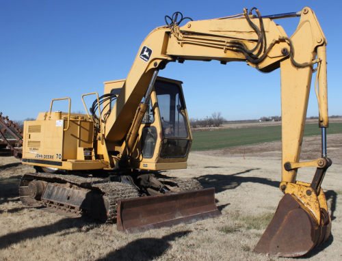 John Deere 70 Excavator Repair, Operation and Tests