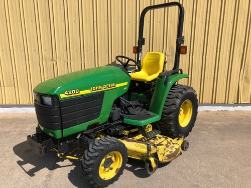 John Deere 4200, 4300, 4400 Compact Utility Tractors Technical Manual