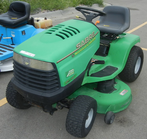 John Deere 1842GV, 1842HV Sabre Yard Tractors Technical Manual