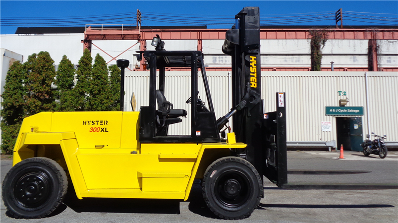 Hyster H300XL, H330XL, H360XL, H330XL-EC, H360XL-EC (D019) High-Capacity Forklift Trucks