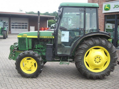 John Deere 5300N, 5400N, 5500N Tractors Technical Manual