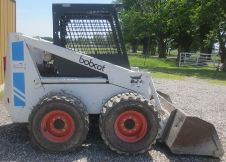 Bobcat 825 Skid Steer Loader