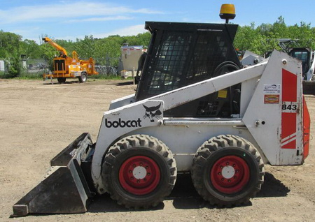 Bobcat 843, 843B Skid Steer Loader