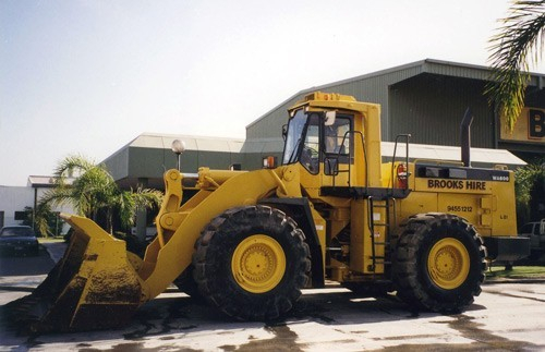 Komatsu WA600-1 Wheel Loader Operation & Maintenance Manual