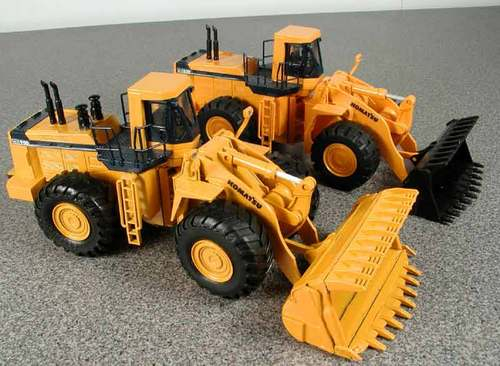 Komatsu WA900-1 Wheel Loader Operation & Maintenance Manual