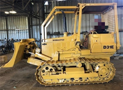 Komatsu D31E-20, D31P-20, D31PL-20, D31PLL-20, D31P-20A, D37E-5, D37P-5A Bulldozer