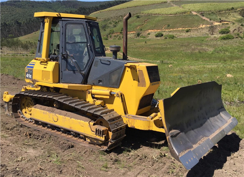 Komatsu D41E-6, D41P-6 Bulldozer Service Repair Manual