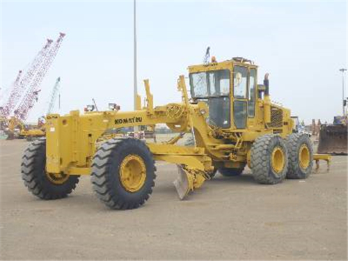 Komatsu GD705A-4 Motor Grader Service Repair Manual