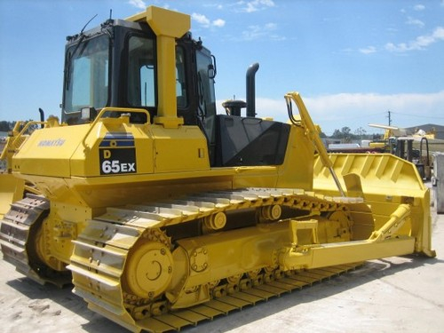 Komatsu D65EX-15, D65PX-15, D65WX-15 Bulldozer Operation & Maintenance Manual