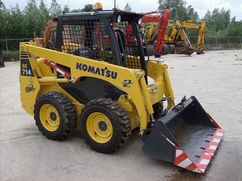 Komatsu SK714-5 Skid-Steer Loader Operation & Maintenance Manual