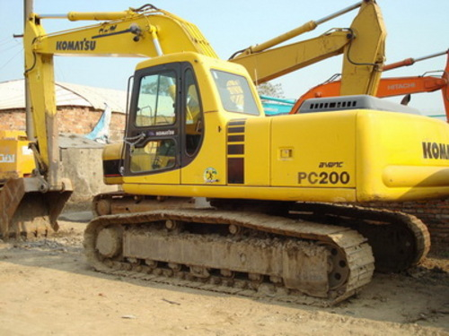 Komatsu PC200-7, PC200LC-7 Hydraulic Excavator Operation & Maintenance Manual