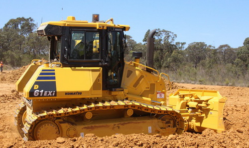 Komatsu D61EXi-23, D61PXi-23 Bulldozer Operation & Maintenance Manual
