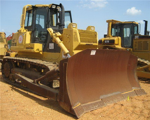 Komatsu D87E-2, D87P-2 Crawler Tractor