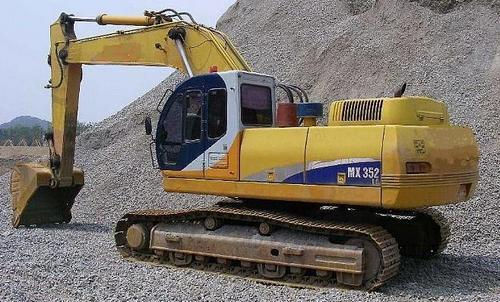 Komatsu MX352, MX502 Hydraulic Excavator