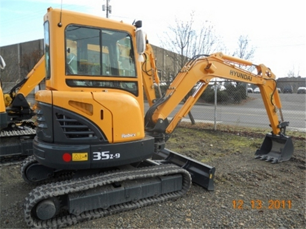 Hyundai R35Z-9 Mini Crawler Excavator Service Repair Manual