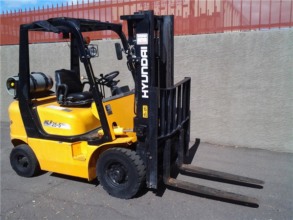 Hyundai HLF20-5, HLF25-5, HLF30-5, HLF20C-5, HLF25C-5, HLF30C-5 Forklift Trucks