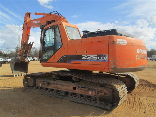 Daewoo Doosan Solar 225LC-V Crawler Excavator Operation & Maintenance Manual