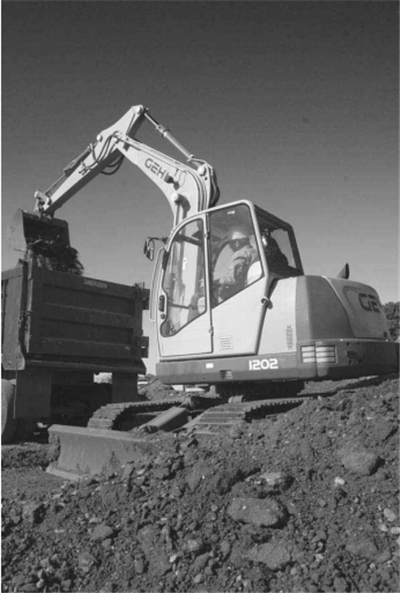 Gehl GE1202 Compact Excavator Parts Manual