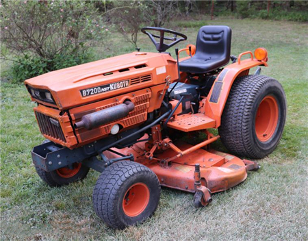 Kubota B7200HSTD Tractor Parts Manual