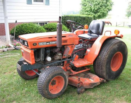 Kubota B8200HST-DP Tractor Parts Manual