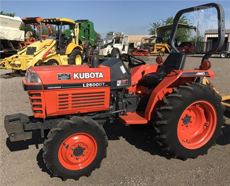 Kubota L2600DT Tractor Parts Manual